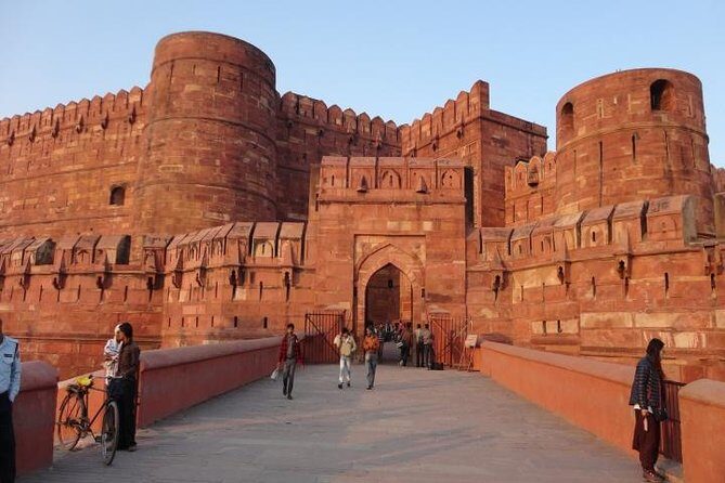 1-Day Trip to Taj Mahal, Agra from Bangalore with Both Side Commercial Flights - A 4am departure that earns your Taj Mahal time