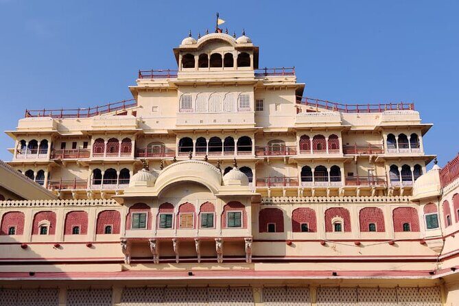 2-Day Private Jaipur City Sightseeing Tour with Three Forts - Day 1: Amer Fort, stepwell, Jal Mahal, City Palace, Jantar Mantar