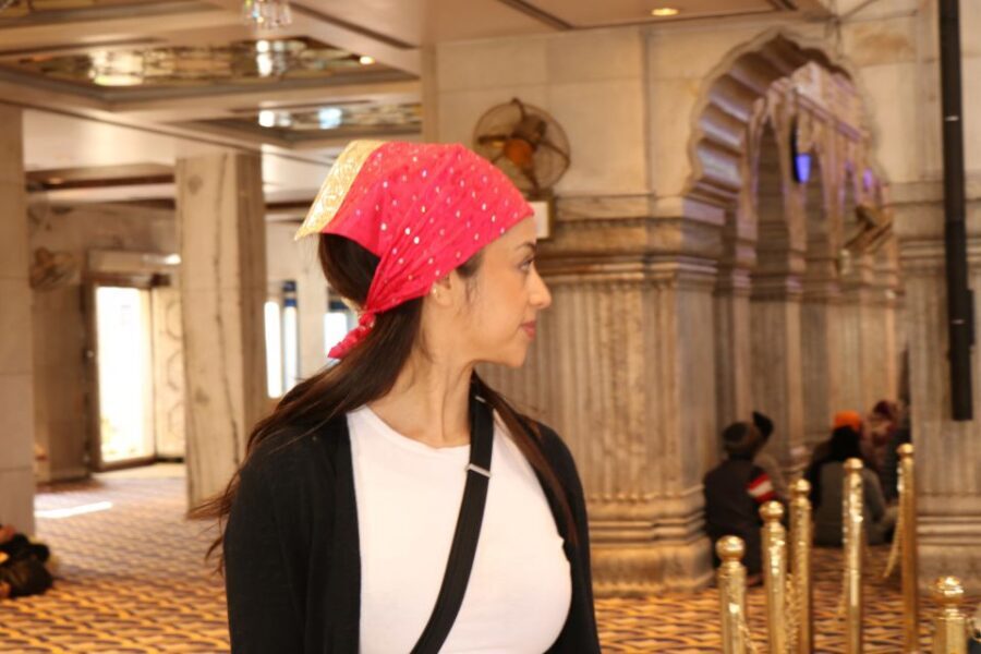 3-Hour Old Delhi Heritage Walking tour with Rickshaw ride - Gurudwara Sis Ganj Sahib: community service in action