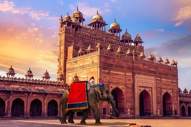 4 Days Golden Triangle Tour - Day 1 in Delhi: Old Delhi Mosque Energy to Qutub Minar Views
