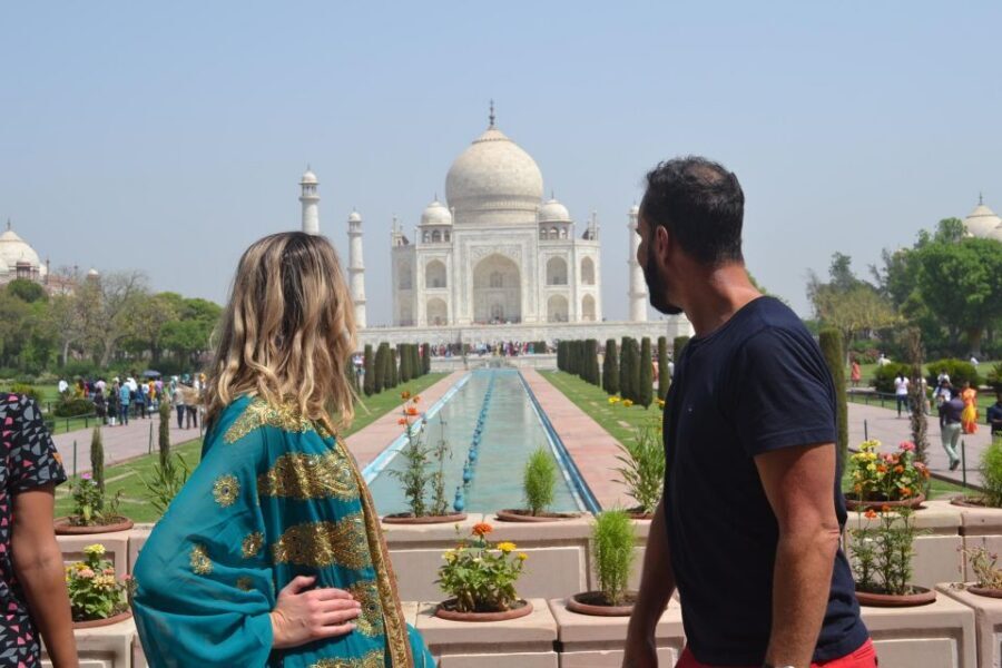 Agra: Skip-the-Line Taj Mahal & Agra Fort Private Tour - How Guides Help You Get Better Photos (Without Hiring a Pro)