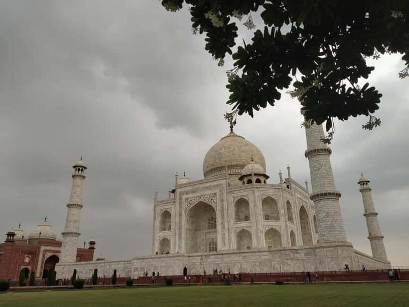 Agra: Taj Mahal and Mausoleum Guided Tour with Skip-the-Line - Value and Price: What $5 Gets You (and What It Might Not)