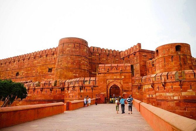 Agra: Taj Mahal and Mausoleum Guided Tour with Skip-the-Line - Hotel Pickup and Private Car: Comfort Matters in Agra