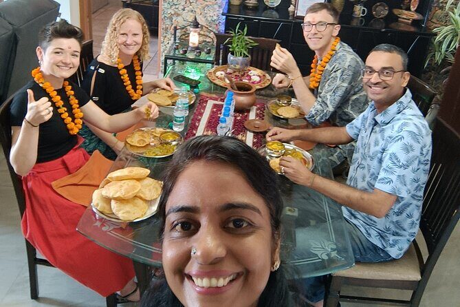 AI Tour - Cook, Talk, Dine & more with locals at their Delhi Home - Key things that make this tour work