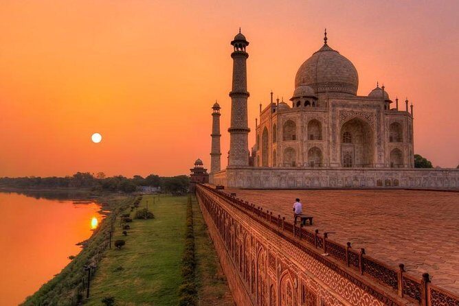 All-Inclusive Private Sunrise Taj Mahal & Agra City Tour - How Agra Fort changes the story of the day
