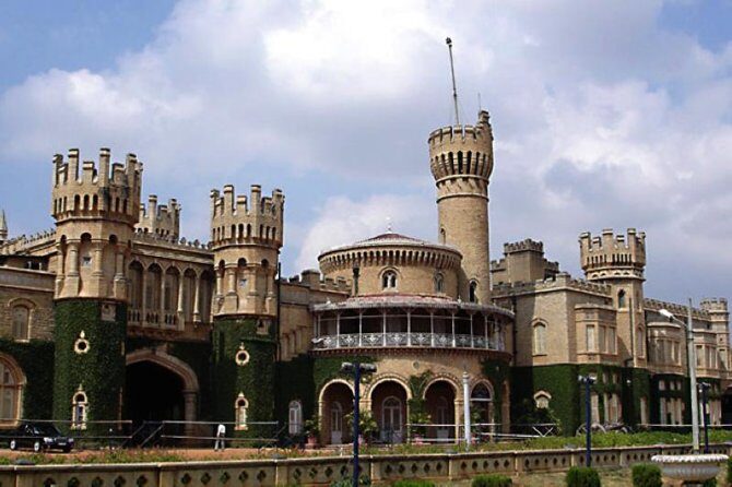 Bangalore city tour with English guide & multi language support - Pickup, Private Car, and Mobile Ticket: The Real Convenience
