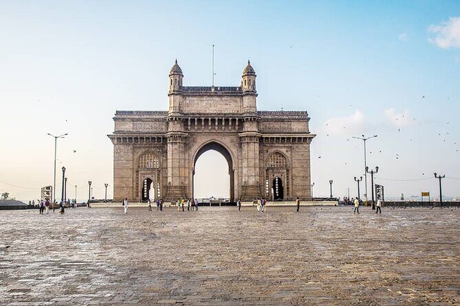 Best South Mumbai Heritage Walk - Why South Mumbai works best on foot (not from behind glass)