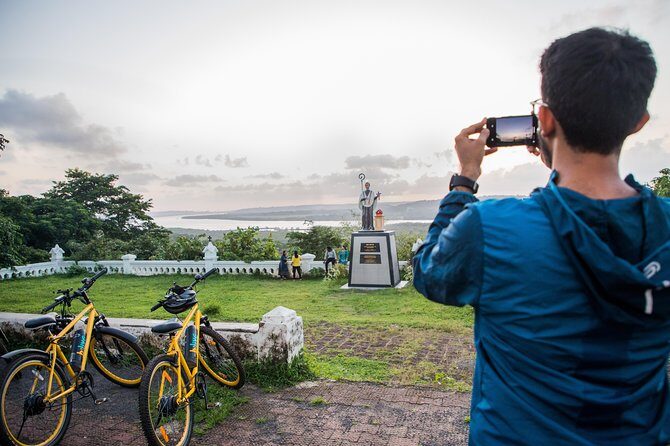 BLive Electric Bike Tours – Discovery of Divar Island - Stop 4: Divar Island fishing and the century-old sluice gate system