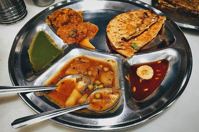 Chandni Chowk Delhi Food Tour with 15+ Tastings - Safety and street navigation: why the guide matters more than you think