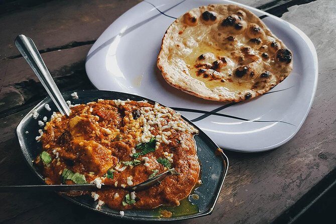 Chandni Chowk Delhi Food Tour with 15+ Tastings - Meeting at Lal Quila and getting your bearings fast