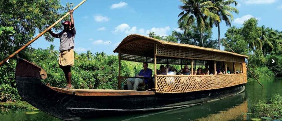 Cochin: Backwater Village Eco Boat Cruise with Lunch - Lunch on Banana Leaves: The Meal That Makes the Day Feel Complete