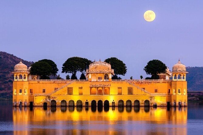 Day Tour Of Jaipur With Driver & Car - Hawa Mahal (Palace of the Winds): A Jaipur Icon in the Middle of Your Day