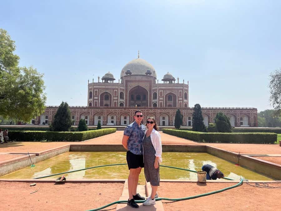 Delhi: Full or Half-Day Old and New Delhi Private Tour - What you’ll probably notice first: guide quality and safety