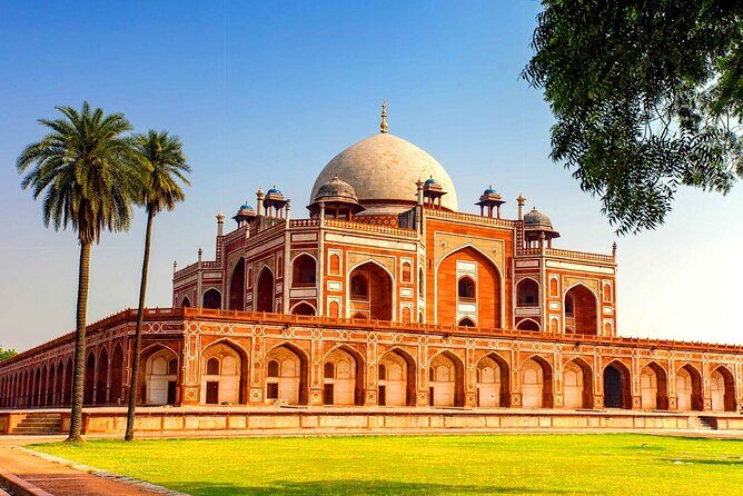 Delhi: Old and New Delhi Guided Full- or Half-Day Tour - Private Chauffeur + Guide: The Real Time Saver in Delhi