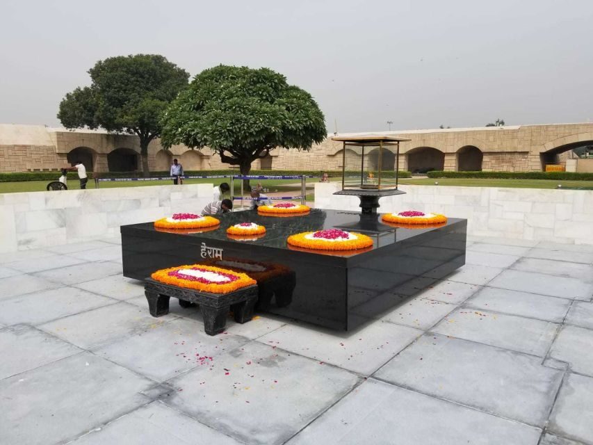 Delhi: Old and New Delhi One Day Tour - Red Fort First: The Outside View That Still Sets the Tone