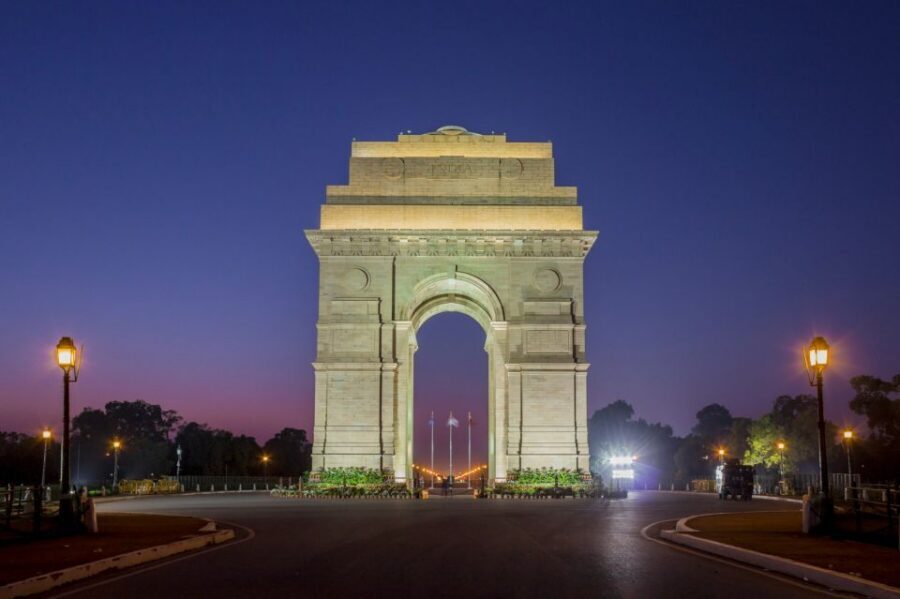 Delhi: Old and New Delhi Private Full or Half-Day Tour - Price and logistics: what you’re really paying for