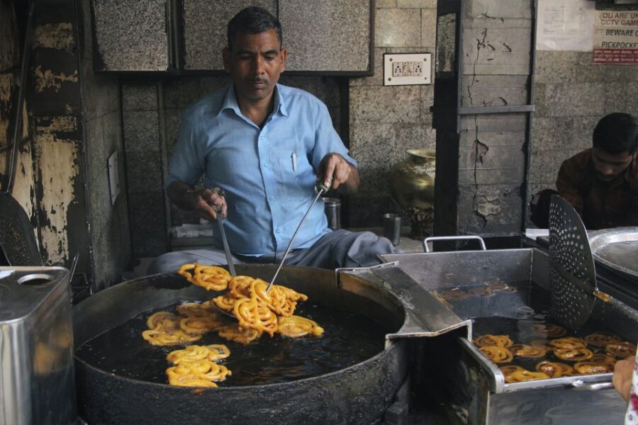 Delhi: Old Delhi Street Food Tour with Rickshaw Ride - Jama Masjid Area: Seeing a Landmark and Eating Like You Mean It