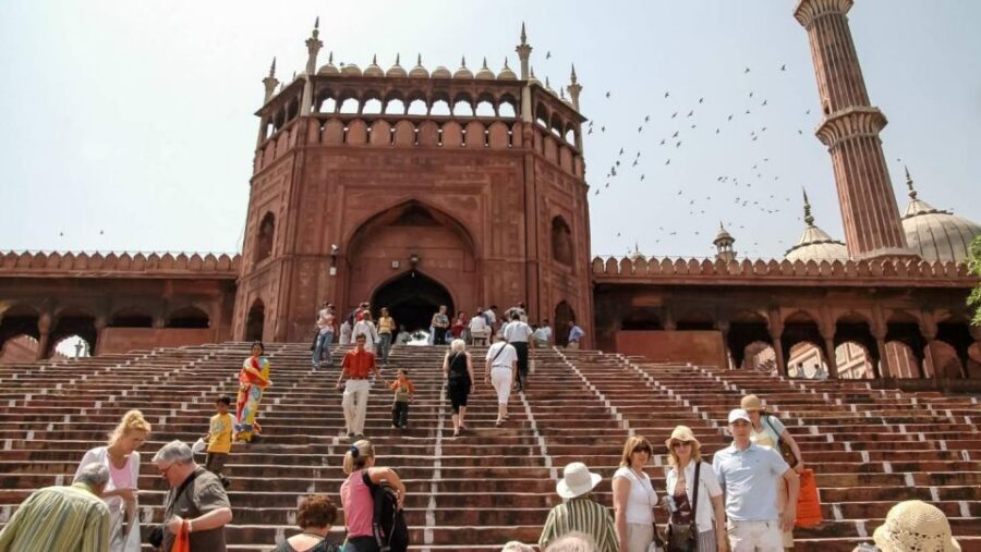 Delhi: Private Old & New Delhi Guided Half- or Full-Day Tour - Khari Baoli: The Quick Stop That Adds Real Flavor
