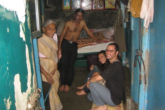 Dharavi slum tour in Mumbai by Female tour guides of the slum - The point of doing Dharavi with a local woman guide