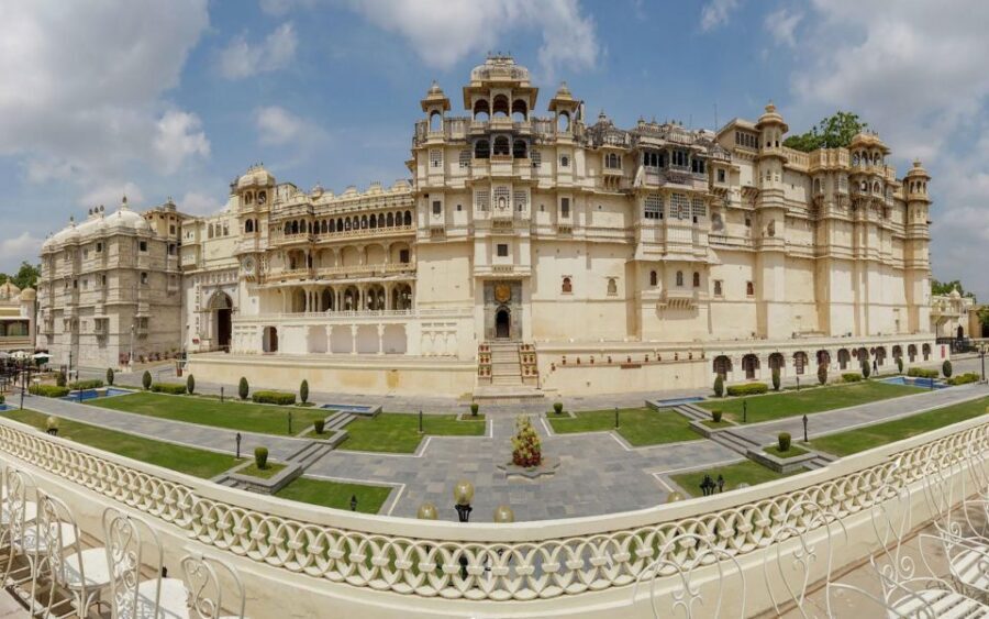 From Delhi: Jaipur Private Tour with Guide & Hotel Pickup - Gaitor Ki Chhatriyan: Cenotaphs That Feel Quiet and Human