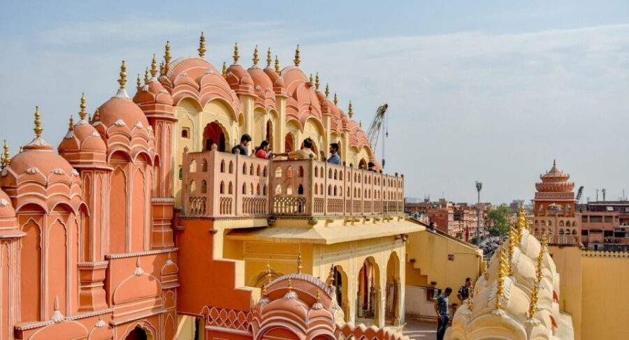 From Delhi: Jaipur Private Tour with Guide & Hotel Pickup - Amber Fort: The Hilltop Masterpiece and the Views That Hit Fast