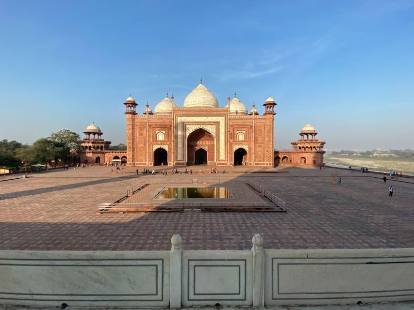 From Delhi: Taj Mahal & Agra Private Day Trip with Transfers - Should You Book This Delhi to Agra Private Day Trip?