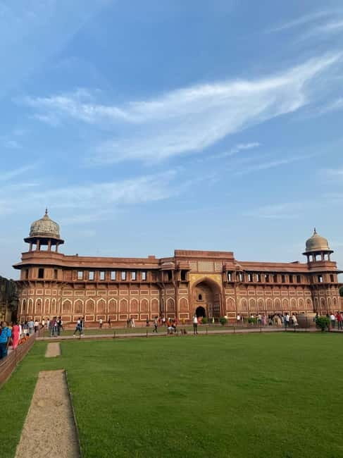 From Delhi: Taj Mahal & Agra Tour with Lunch at Marriott - Language Options: Pick the Guide Comfort Level