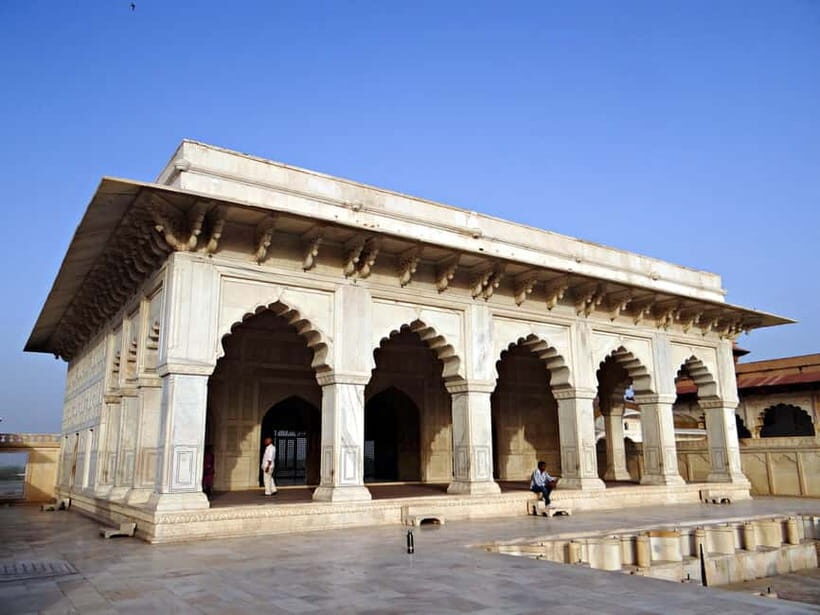 From Delhi: Taj Mahal & Agra Tour with Lunch at Marriott - Private AC Car Door-to-Door Beats the Agra Day-Trip Shuffle