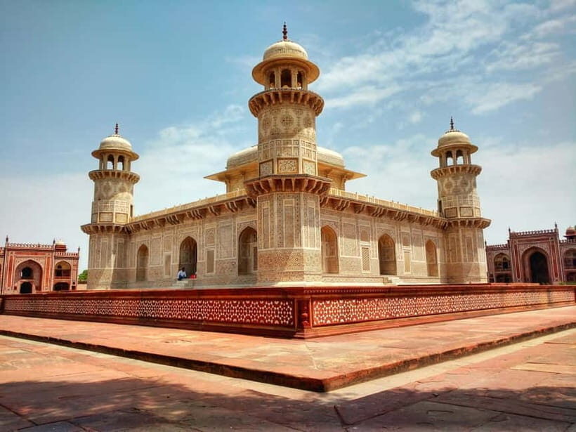 From Delhi: Taj Mahal & Agra Tour with Lunch at Marriott - Meeting Your Agra Guide: How the Taj Becomes a Story, Not Just a View