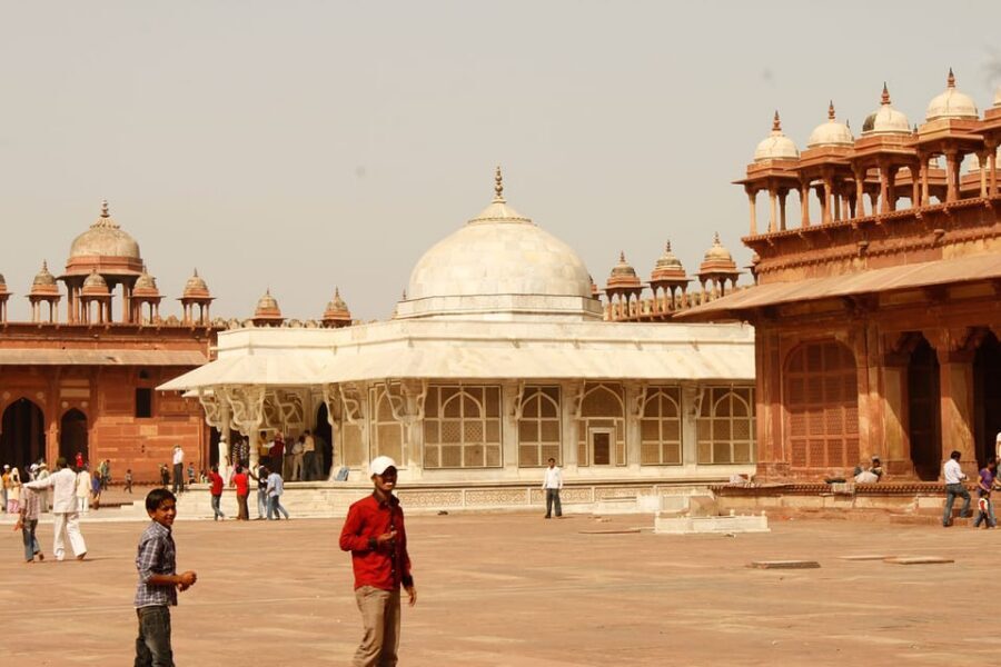 From Delhi: Taj Mahal Sunrise, Agra Fort & Baby Taj Day Tour - Price and value: what $9 can realistically buy
