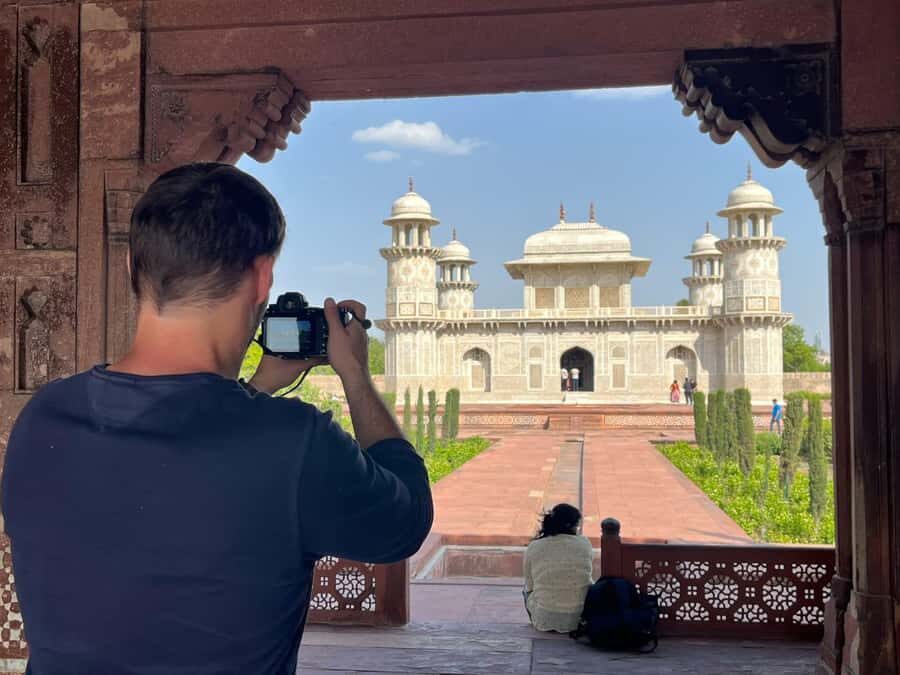 From Delhi: Taj Mahal Sunrise, Baby Taj & Agra Fort Day Tour - Practical timing tips and what to bring at 3 AM