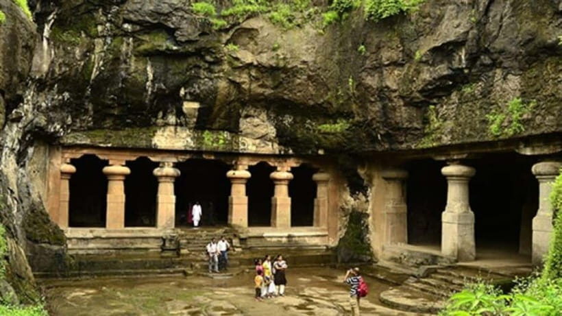 From Mumbai: Half-Day Elephanta Caves Tour with Ferry Ride - Arrival on Elephanta Island: Walk or Take the Toy Train