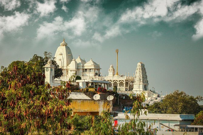 Full-Day Experiential Hyderabad Tour - Laad Bazaar shopping time: fun if you’re in control