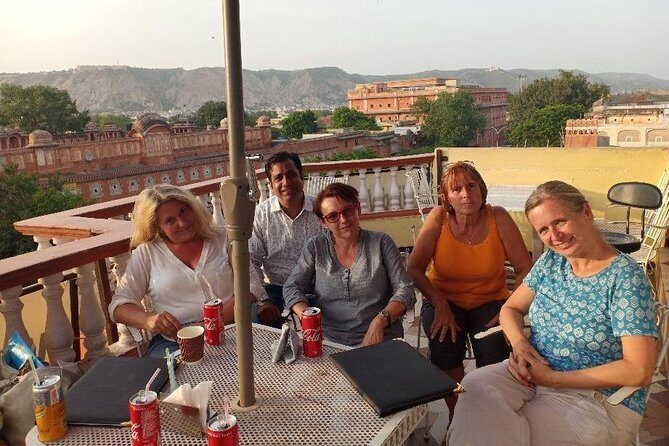 Full-day Jaipur Private Sightseeing Tour by Car with Guide - Hawa Mahal: how the Palace of Wind earns its name