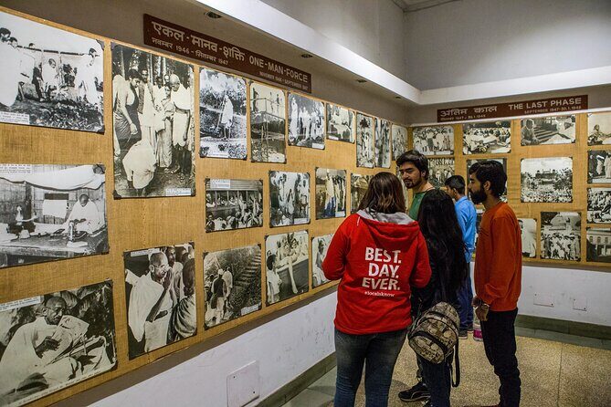 Gandhi Delhi Private History Adventure Tour - Raj Ghat and the “Hey Ram” inscription: quiet power in a garden