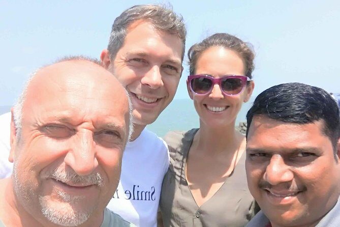 Half Day Mumbai City Private Sightseeing Tour - Dharavi with a guide: context matters in a sensitive stop