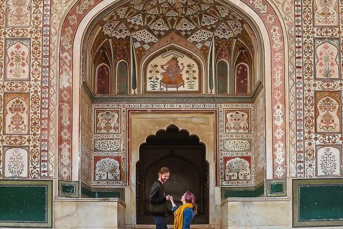 Jaipur Sightseeing - Stop 5 to 7: City Palace, Jantar Mantar, and Hawa Mahal