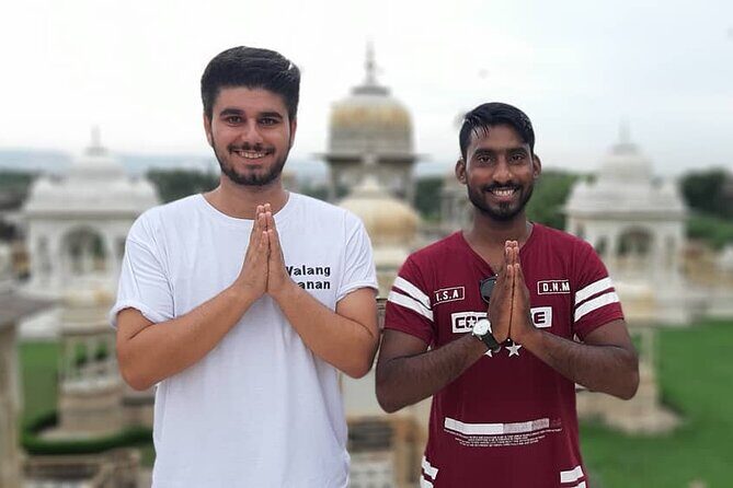 Jaipur Sightseeing by Tuk-Tuk - Stop 1: Amer (Amber Fort area) for the big view and palace scale