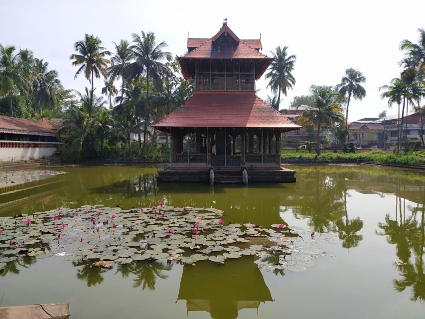 Kochi: Private Tuk-Tuk City Tour with Hotel Pickup - Colonial-Era Stops You Can Picture: Vasco da Gama to the Dutch Cemetery