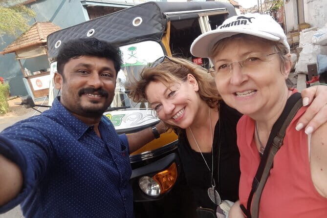 Kochi Tuk-Tuk Sightseeing Tour with Cruise Ship Pickup - Paradesi Synagogue and Jew Town: Where Kochi’s Layers Show