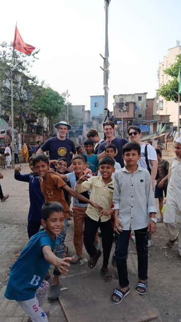 Mumbai: 2 hours Dharavi Slum Tour with Local Guide - Price and value: why $6 can still be meaningful