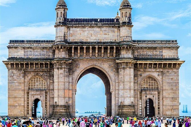 Mumbai City of Dreams Tour in Private Vehicle - Krishna and Shiva: the temple rhythm you don’t get on most shortcuts