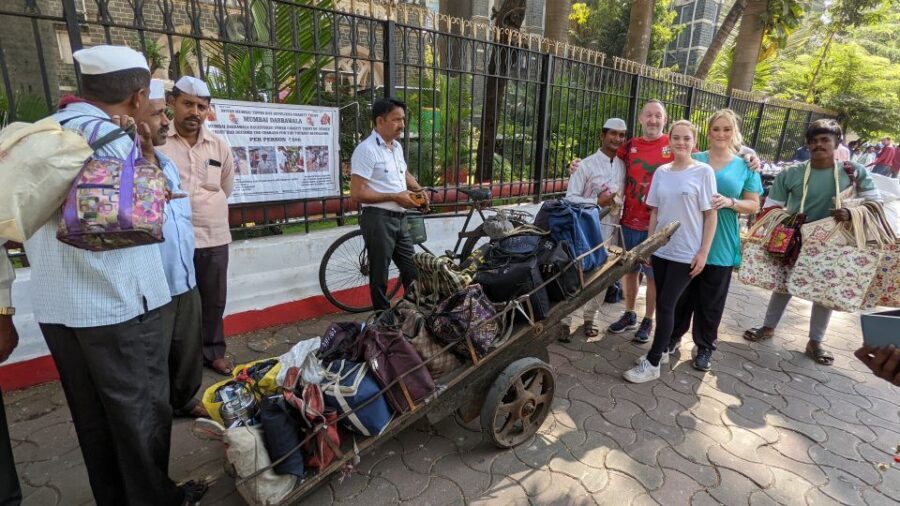 Mumbai: Dharavi Slum, DhobiGhat, and Dabbawallas Tour - Pacing, Timing, and What to Expect Moment by Moment