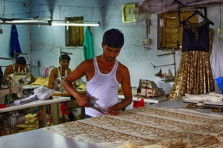 Mumbai: Dharavi Slum Slumdog Millionaire Tour with a Local - The Local Guide Factor: Why People Rate This Tour So Highly