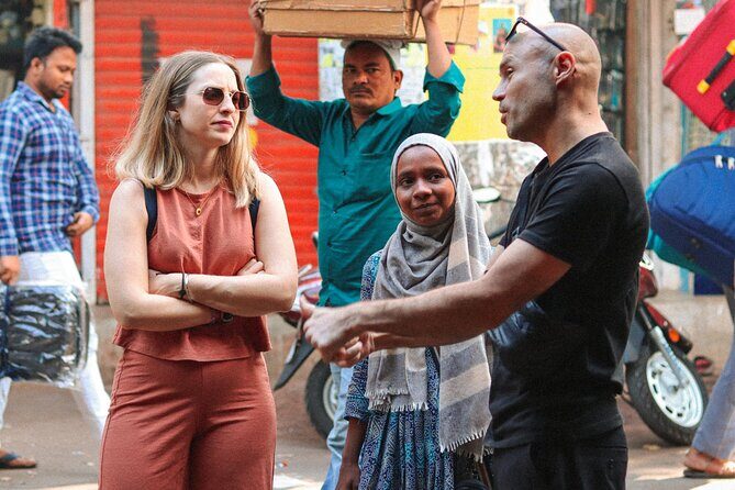 Mumbai Dharavi Slum Tour With Local English Guide - Meeting in Mahim: how the 2-hour rhythm actually starts