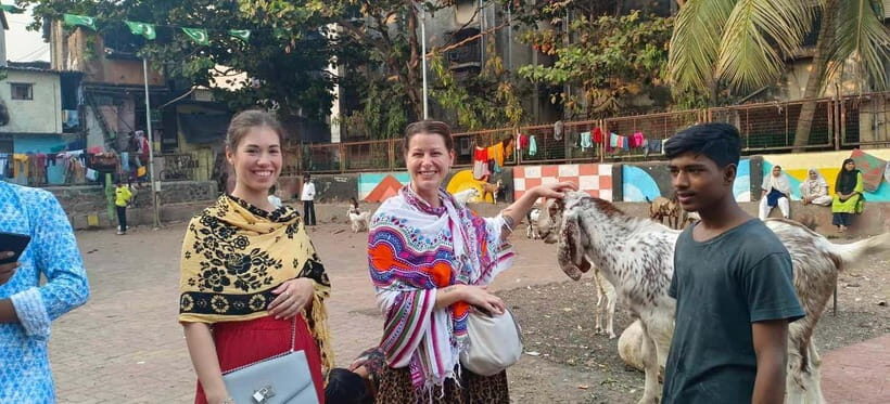 Mumbai: Dhobi Ghat Laundry and Dharavi Slum Tour with Local - Key things to know before you go