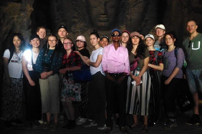 Mumbai Elephanta Caves Private Half-Day Tour including Guide - Lunch with a village family option: when food becomes the memory