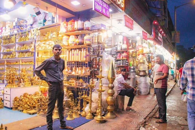 Mumbai: Street Food and Night Markets Tour - Minara Masjid area: night-market maze energy and cultural flavor