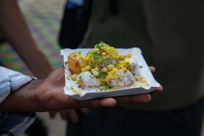 Mumbai: Street Food and Night Markets Tour - What to expect from the guides: English support, local confidence, and safety habits
