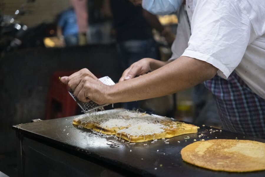 Mumbai: Street Food Tour - How the Guide Makes It Work: Stories, Safety Mindset, and Fast Ordering